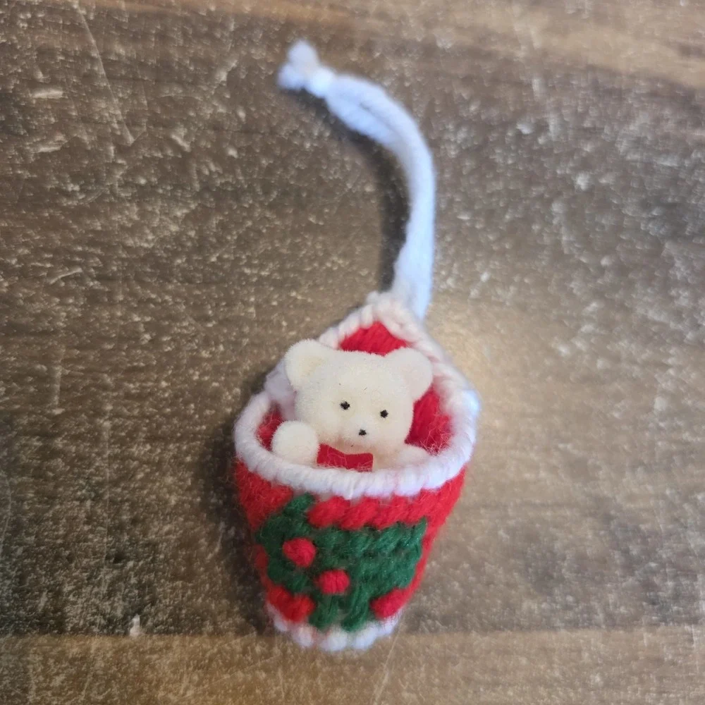 Christmas Tree Ornament Handmade Teddy‎ Bear Yarn Red Green & White Vintage 2